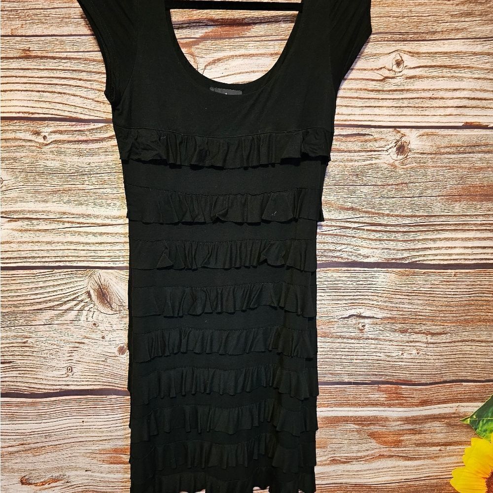 Vandana black dress Ruffle layered women's medium pre-owned